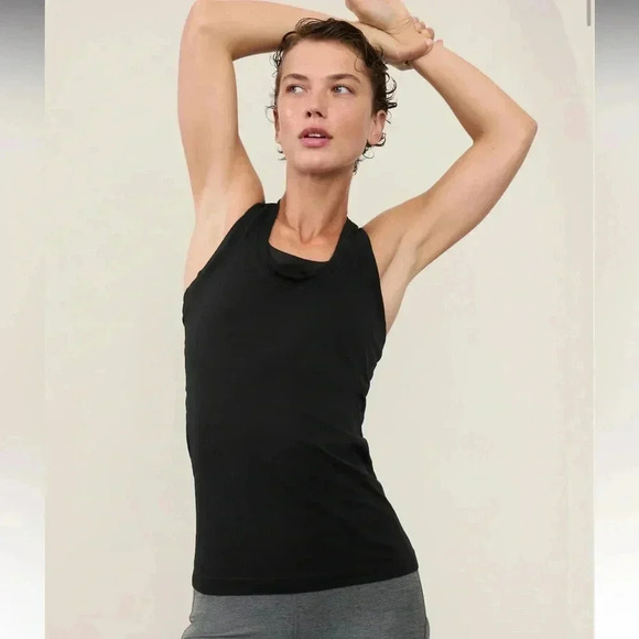 Athleta Tops - Athleta Momentum Seamless Tank Black Size Medium